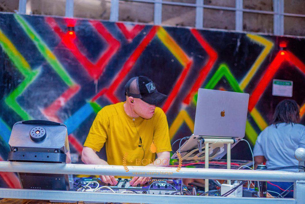 DJ Smollet live